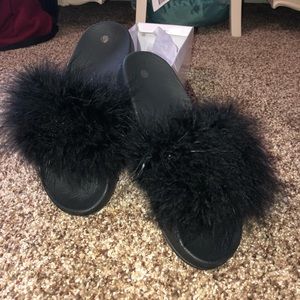 Super cute black fur slides